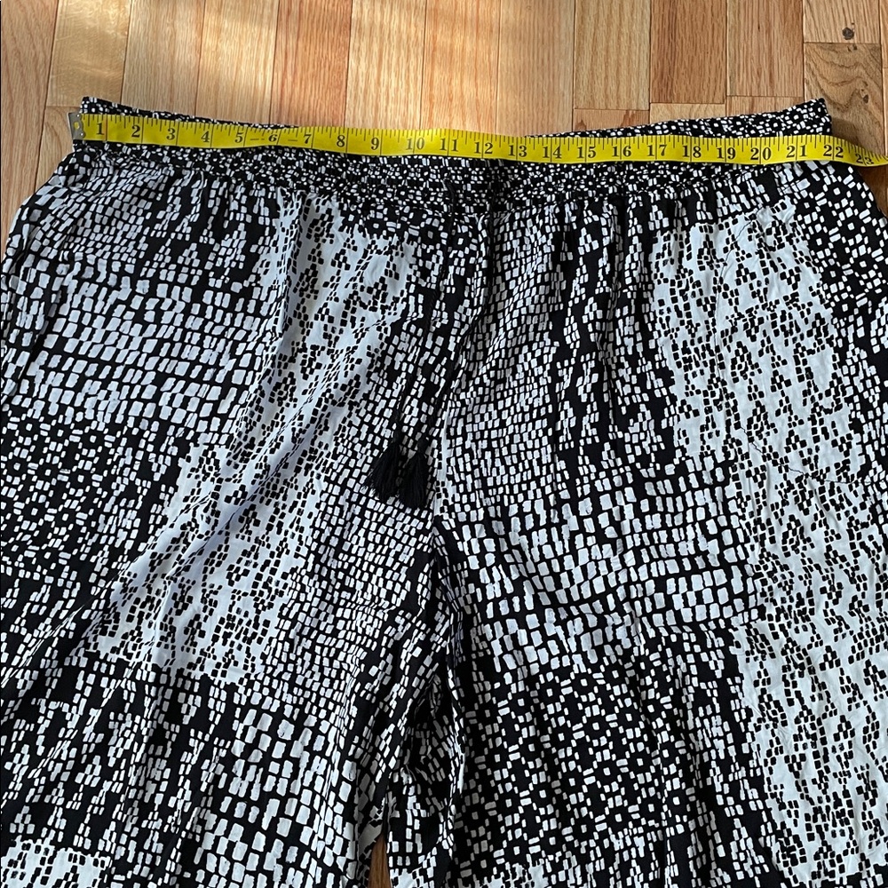 Simply Vera Vera Wang Wide Leg Pants Womens 2X Black White Patchwork Print Boho - Picture 3 of 9